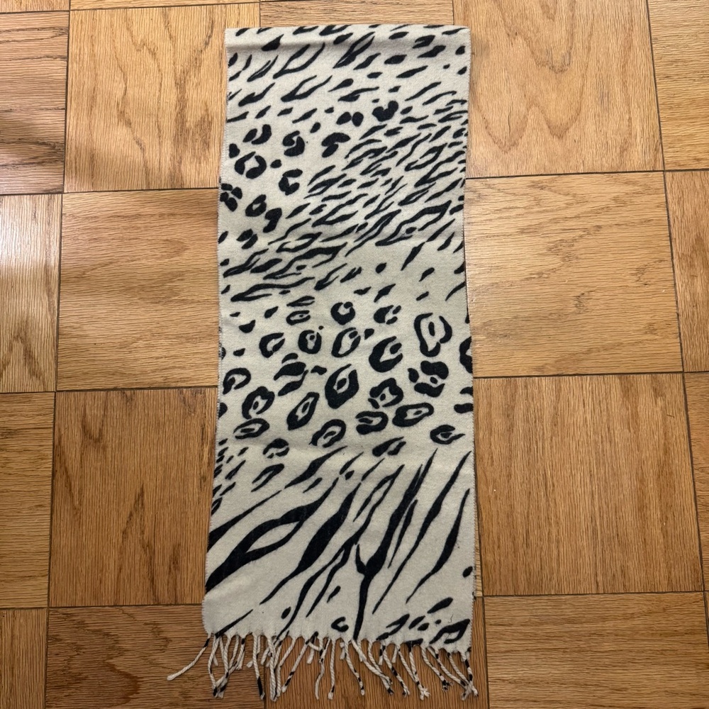 100% Wool Animal Print Scarf